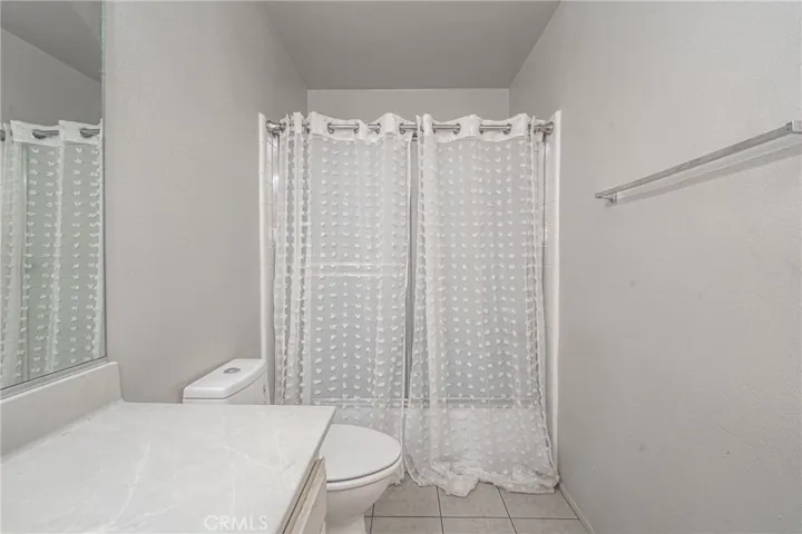 18130 Oxnard Street Unit 72, Tarzana, California 91356