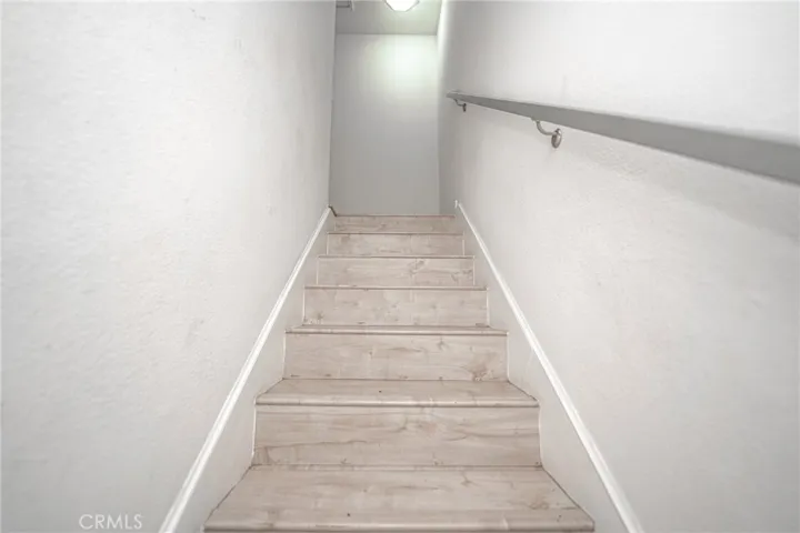 18130 Oxnard Street Unit 72, Tarzana, California 91356