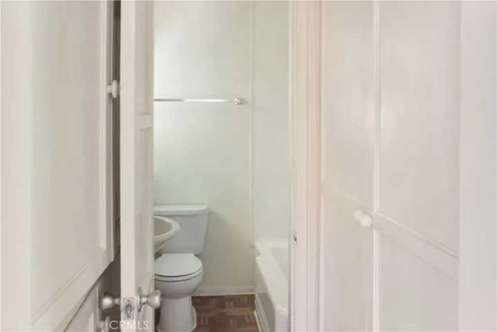 324 W 50th Street, Los Angeles, California 90037