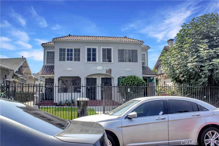 324 W 50th Street, Los Angeles, California 90037