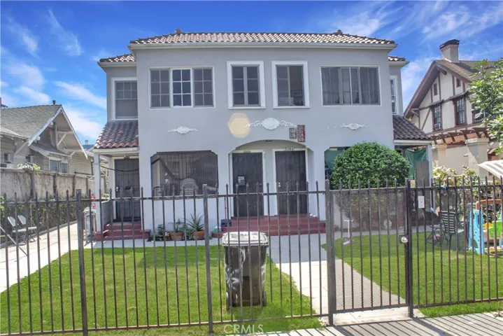 324 W 50th Street, Los Angeles, California 90037