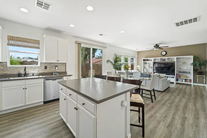 1441 Caracara Circle, El Cajon, California 92019