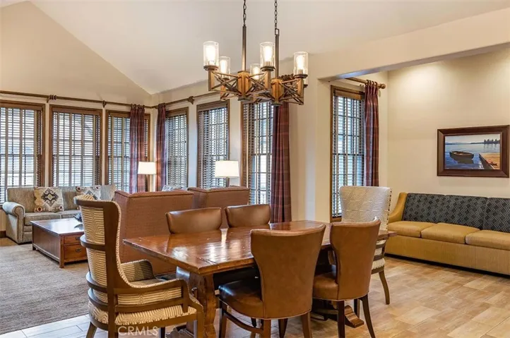Open to dining