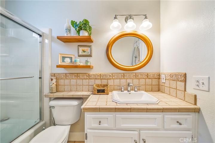 1235 Euclid Street Unit 6, Santa Monica, California 90404