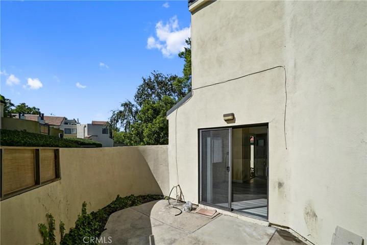 Living Rm slider to patio