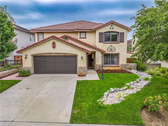 21174 Lone Star Way, Saugus, California 91390