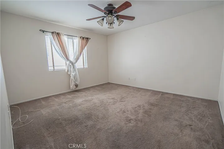 21174 Lone Star Way, Saugus, California 91390