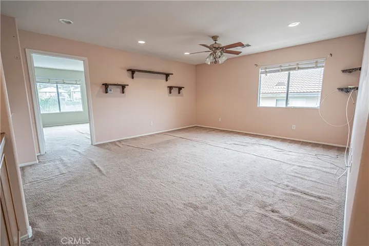 21174 Lone Star Way, Saugus, California 91390