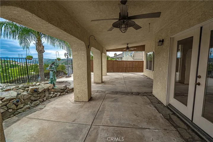 21174 Lone Star Way, Saugus, California 91390
