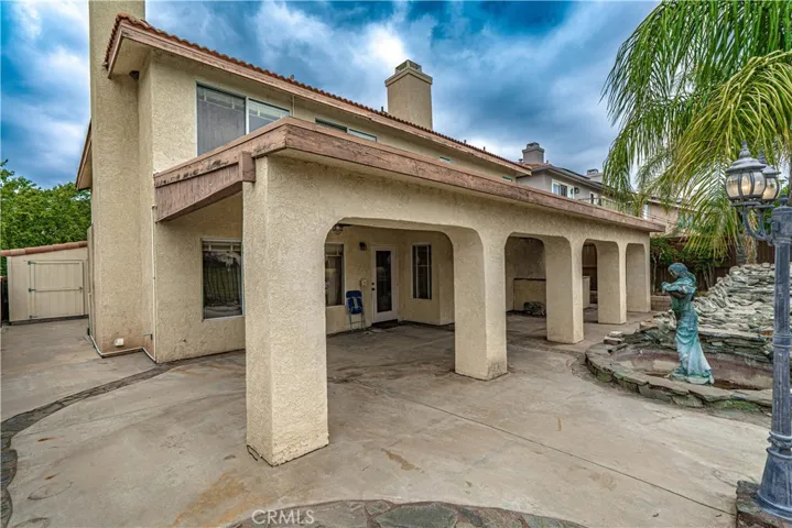 21174 Lone Star Way, Saugus, California 91390