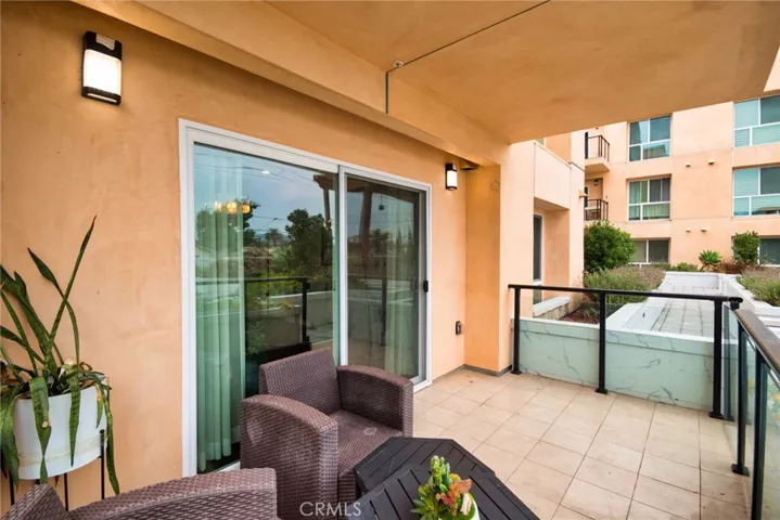 1598 Long Beach Boulevard Unit 205, Long Beach, California 90813