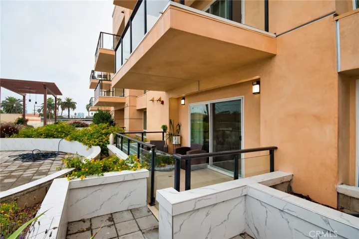 1598 Long Beach Boulevard Unit 205, Long Beach, California 90813