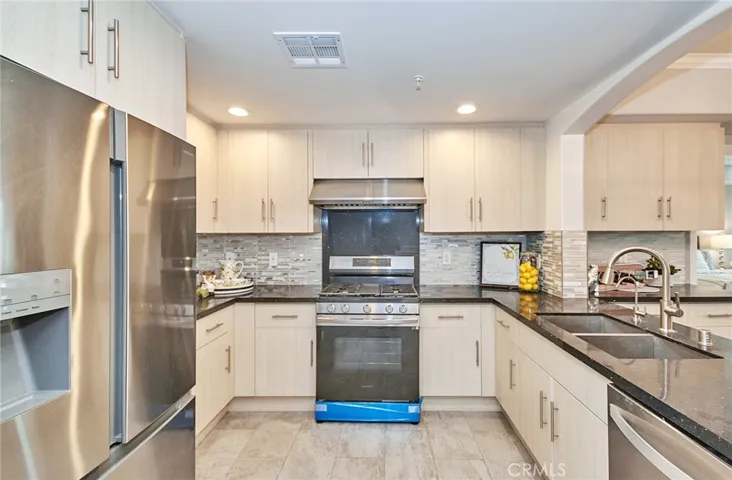 1598 Long Beach Boulevard Unit 205, Long Beach, California 90813