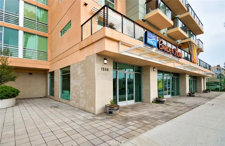 1598 Long Beach Boulevard Unit 205, Long Beach, California 90813