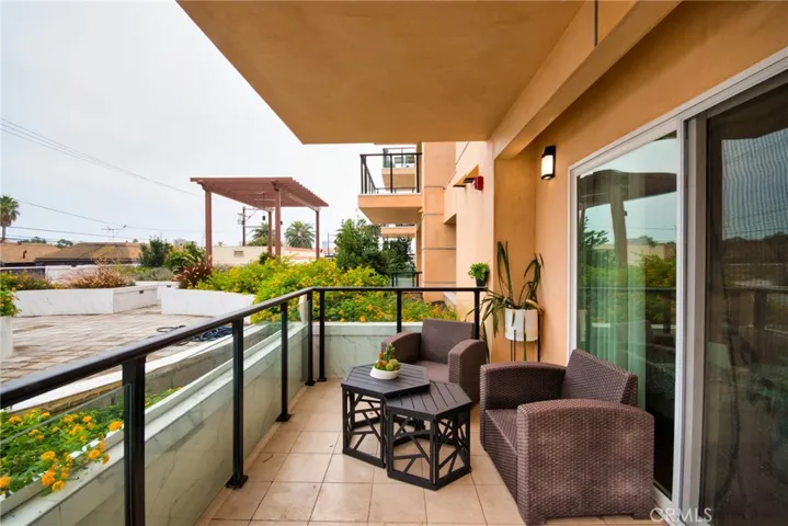 1598 Long Beach Boulevard Unit 205, Long Beach, California 90813