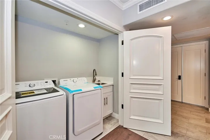 1598 Long Beach Boulevard Unit 205, Long Beach, California 90813