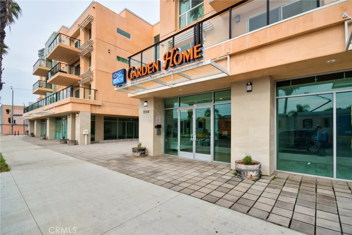 1598 Long Beach Boulevard Unit 205, Long Beach, California 90813