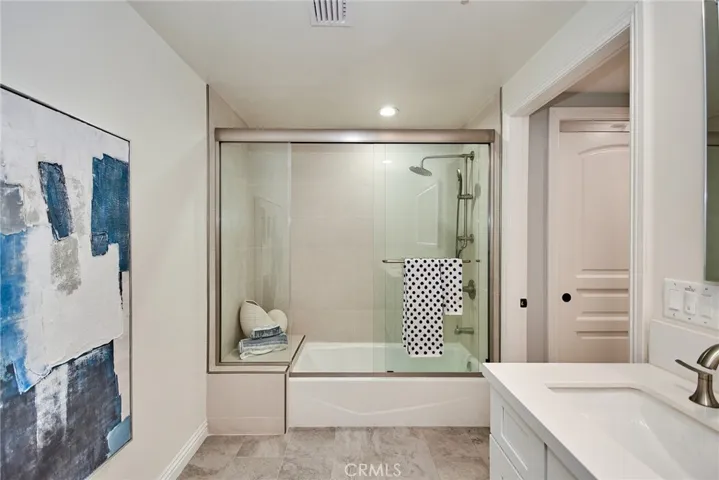 1598 Long Beach Boulevard Unit 205, Long Beach, California 90813