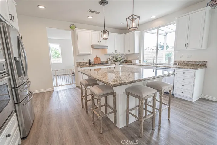 39603 Meadow View Circle, Temecula, California 92591