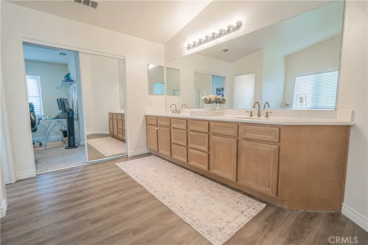 39603 Meadow View Circle, Temecula, California 92591