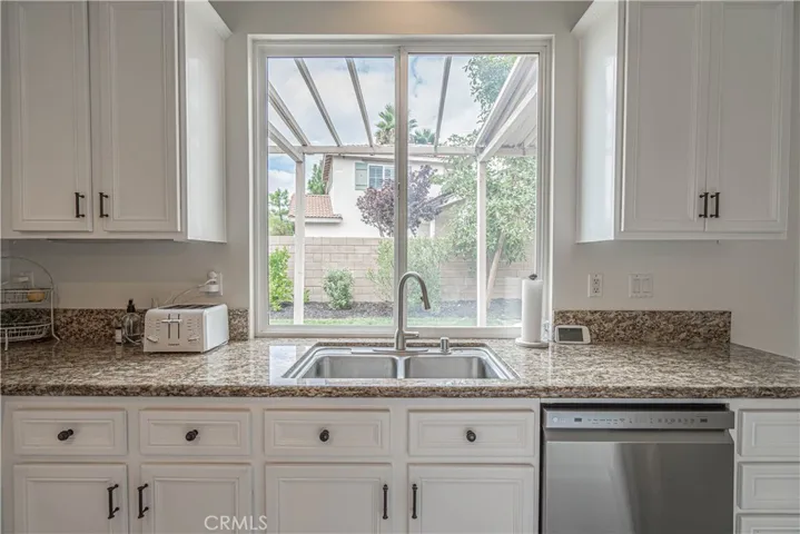 39603 Meadow View Circle, Temecula, California 92591