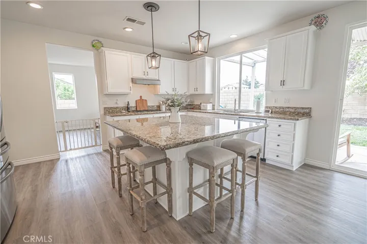 39603 Meadow View Circle, Temecula, California 92591