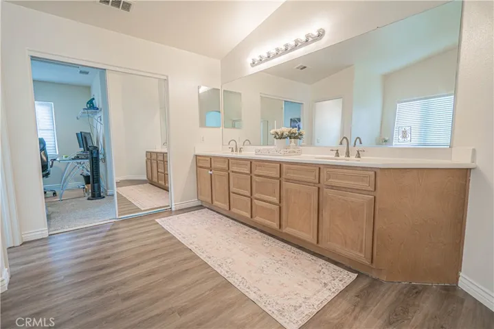 39603 Meadow View Circle, Temecula, California 92591
