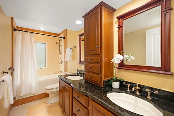 Upstairs Secondary Bathroom