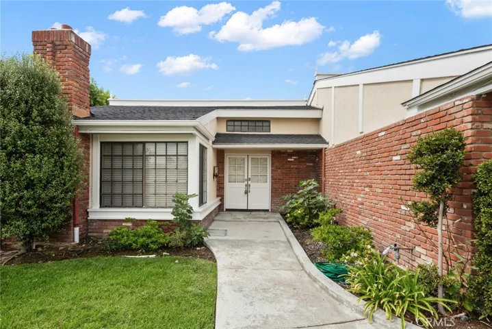 2282 N Rockridge Place, Orange, California 92867