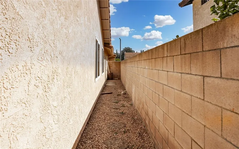 1585 Bronco Way, Upland, California 91786