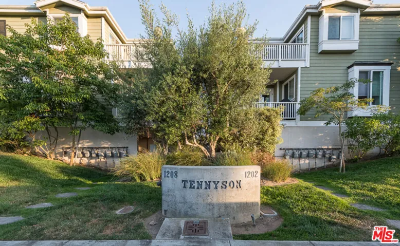 1208 Tennyson Street Unit 1, Manhattan Beach, California 90266