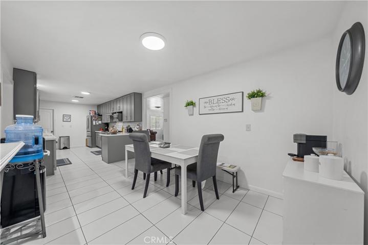6710 Yucca Avenue, Rialto, California 92376