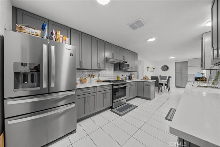 6710 Yucca Avenue, Rialto, California 92376