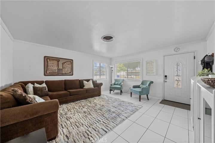 6710 Yucca Avenue, Rialto, California 92376