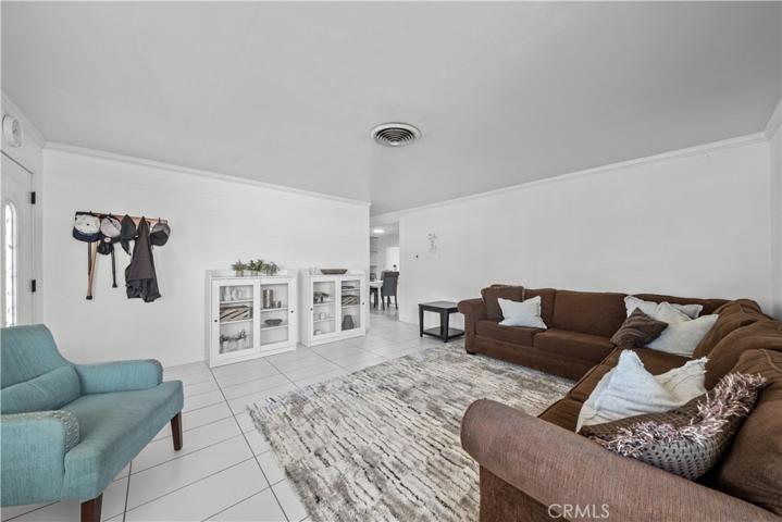 6710 Yucca Avenue, Rialto, California 92376