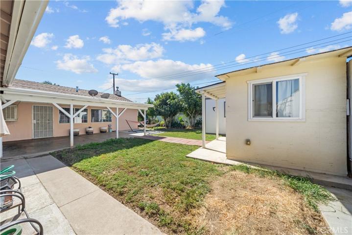 6710 Yucca Avenue, Rialto, California 92376