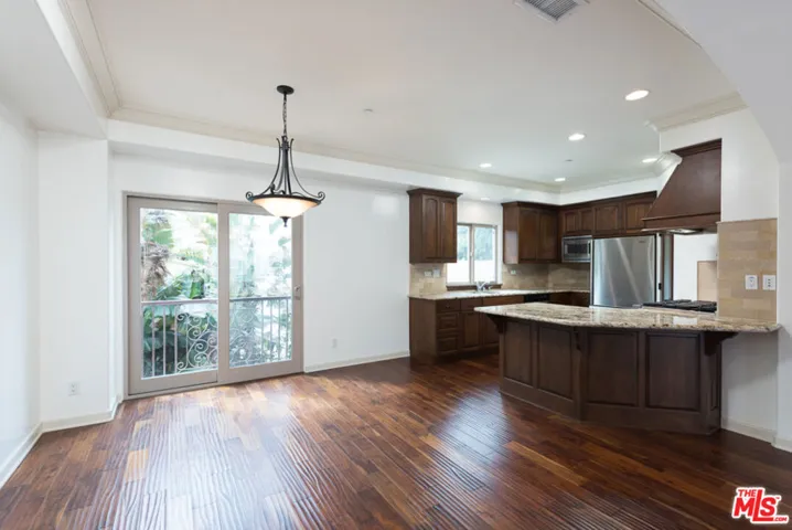 1457 12th Street Unit C, Manhattan Beach, California 90266