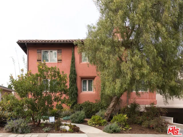 1457 12th Street Unit C, Manhattan Beach, California 90266