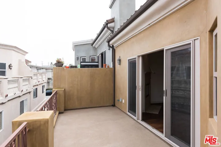 1457 12th Street Unit C, Manhattan Beach, California 90266