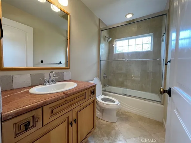 2677 Bath