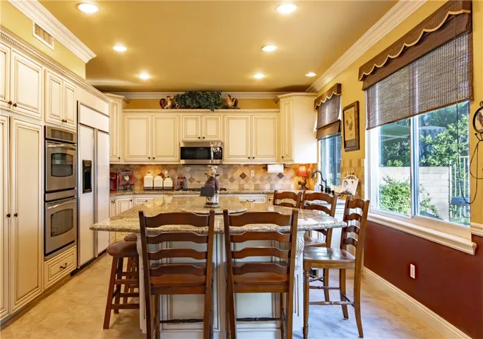 These colors are a bit more accurate than the lighter kitchen photos
