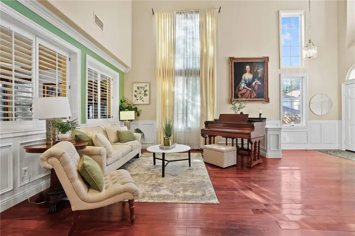 2 Saint Pierre, Rancho Santa Margarita, California 92679
