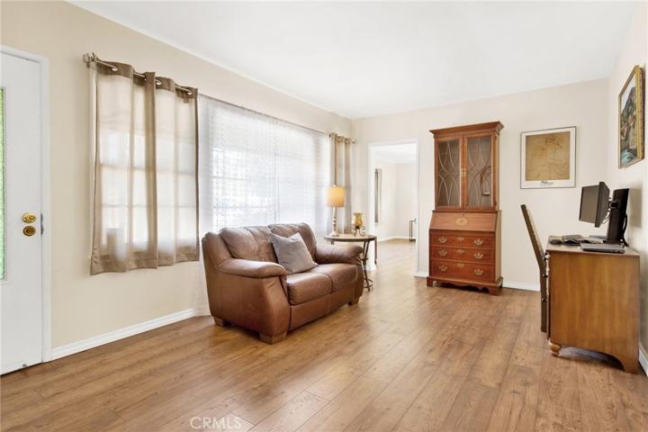 8970 Foothill Boulevard, Sunland, California 91040