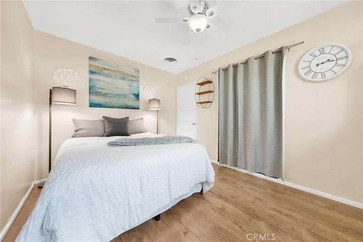 8970 Foothill Boulevard, Sunland, California 91040
