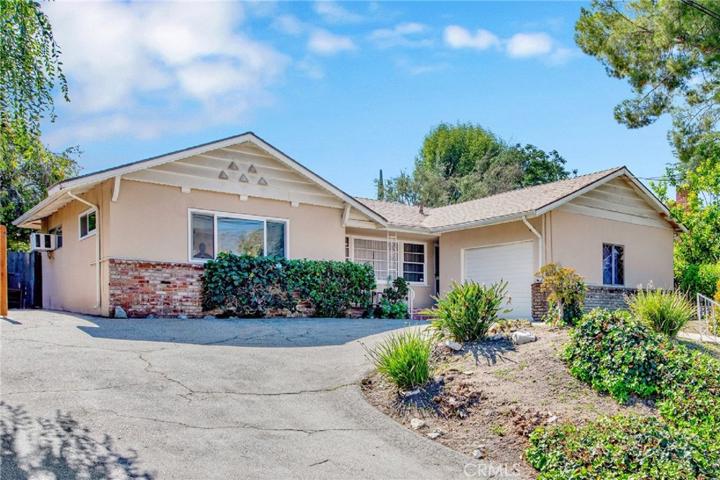 8970 Foothill Boulevard, Sunland, California 91040