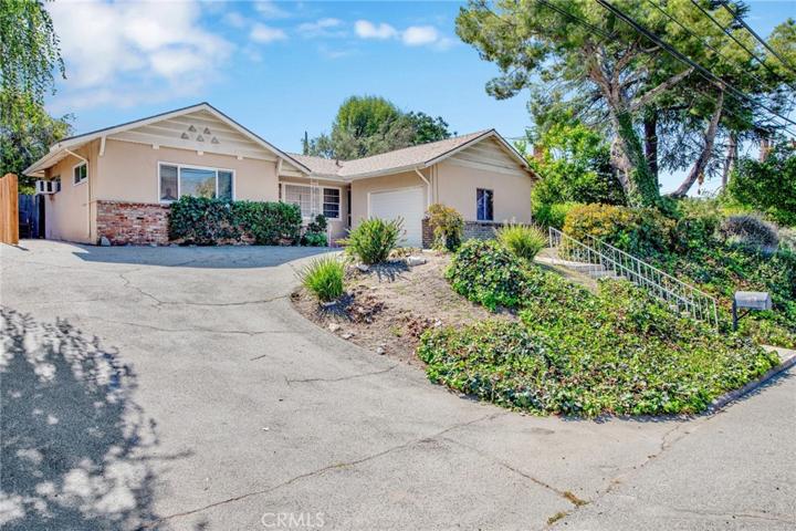 8970 Foothill Boulevard, Sunland, California 91040