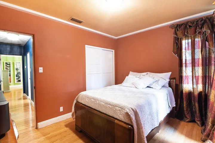1549 Western Avenue, Glendale, California 91201
