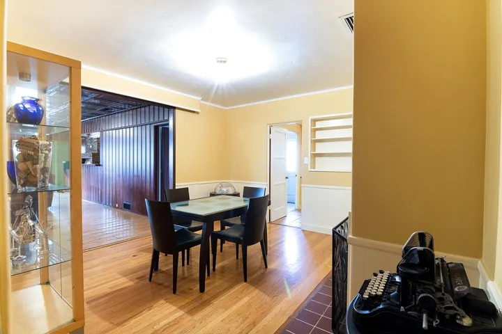 1549 Western Avenue, Glendale, California 91201