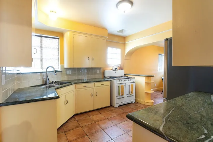 1549 Western Avenue, Glendale, California 91201