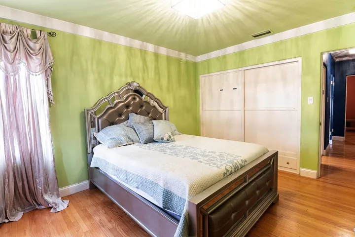 1549 Western Avenue, Glendale, California 91201